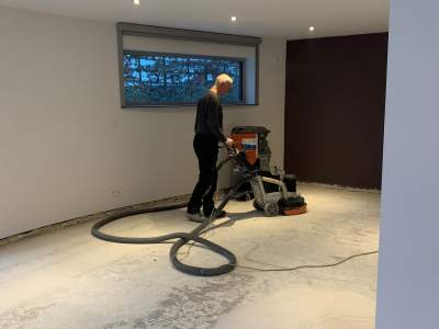 Beton schuren in particuliere woning foto 1